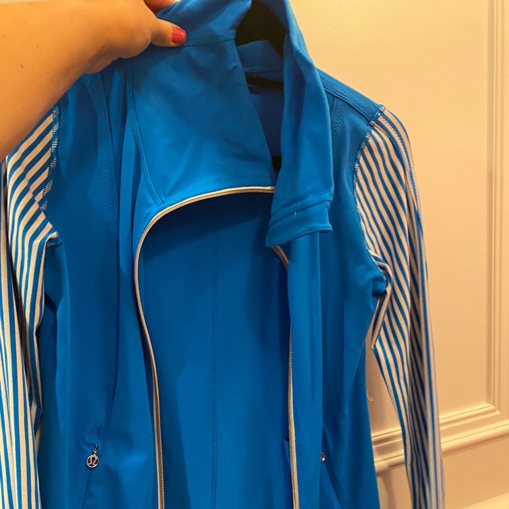 Lululemon scuba workout jacket